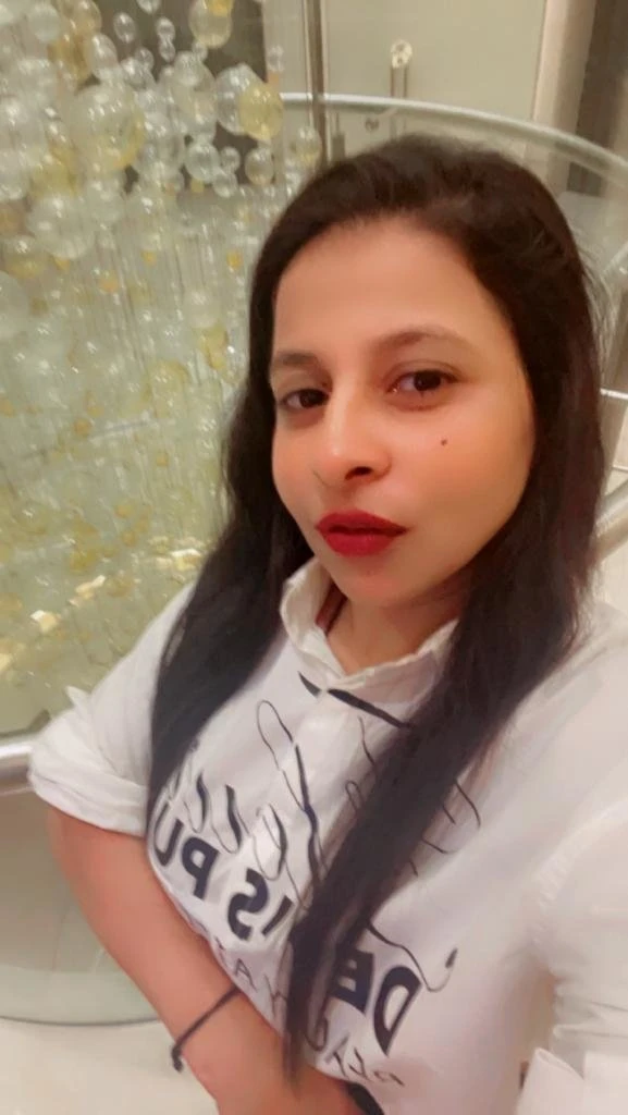 Soniya real meet $cIm show, – Indian escort in Mumbai — 3 / 5