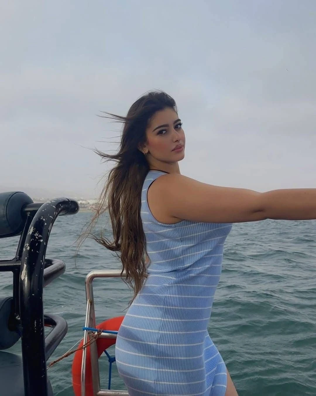 🧿 HELLO GUYS MY NAME IS JOSHNA LIVE NI – Indian escort in Navi Mumbai — 3 / 5