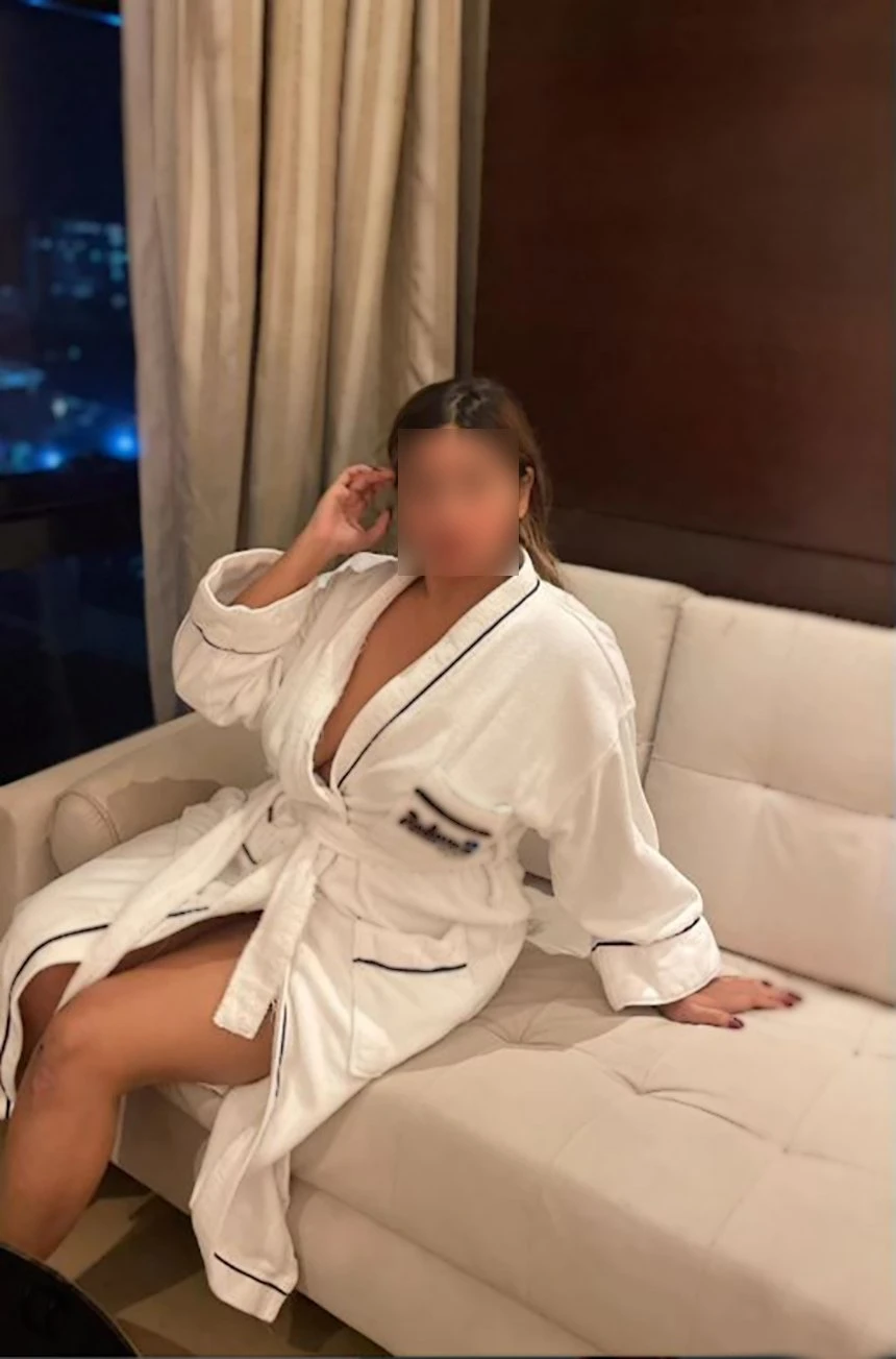 Pink -Day Time Meeting Available – Indian escort in New Delhi — 8 / 11