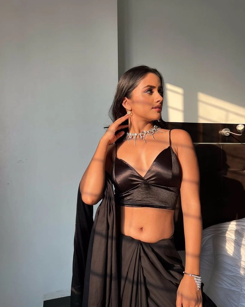 Anaya – Pakistani escort in Islamabad — 18 / 19