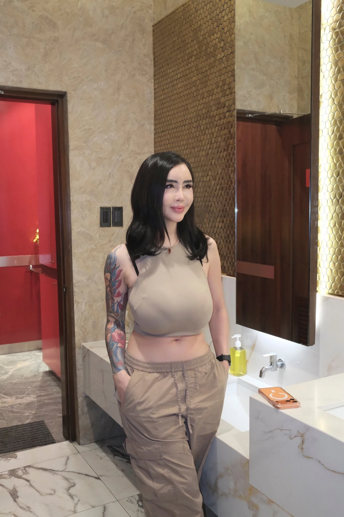 Ishigaki Powers (BDSM Queen) – Mexican escort in New Delhi — 25 / 26