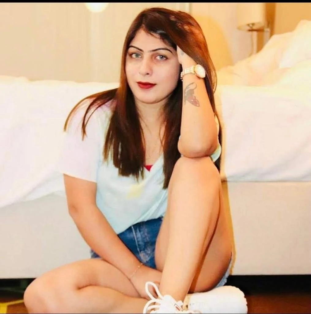 Ayesha Rajput – Indian escort in New Delhi — 2 / 3