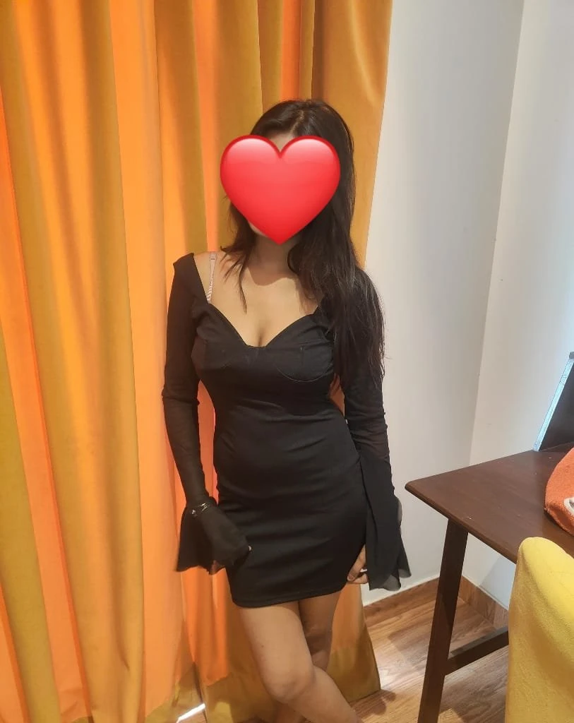 Nisha (Cam & Meet) – Indian escort in Noida — 9 / 12