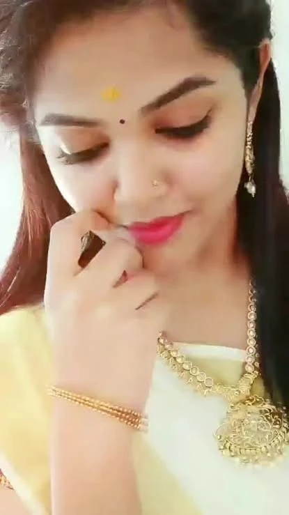 Sruthi – escort in Hyderabad — 1 / 2
