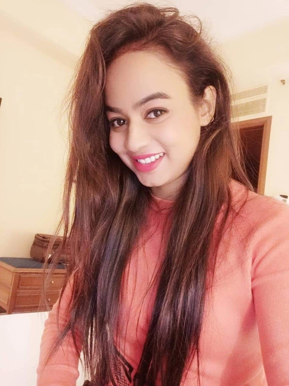 Jiya Hi Profile – Indian escort in Mumbai — 4 / 5