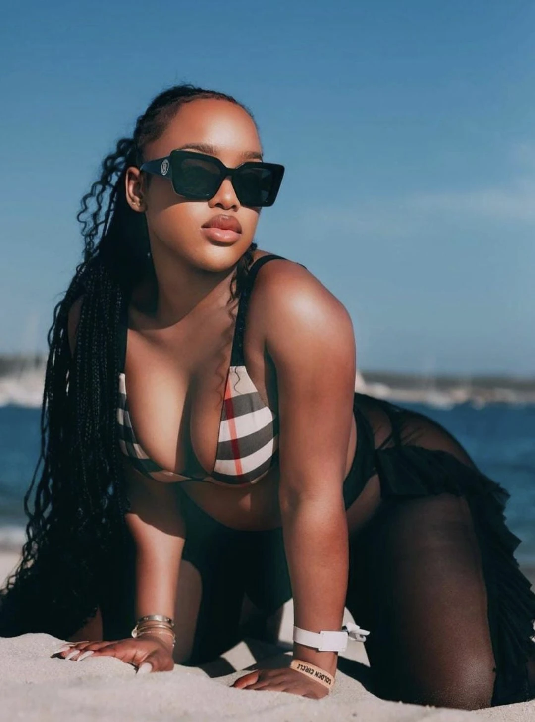 SHANIA NEW BLACK BERRY IN TOWN – Angolan escort in Vadodara — 3 / 4