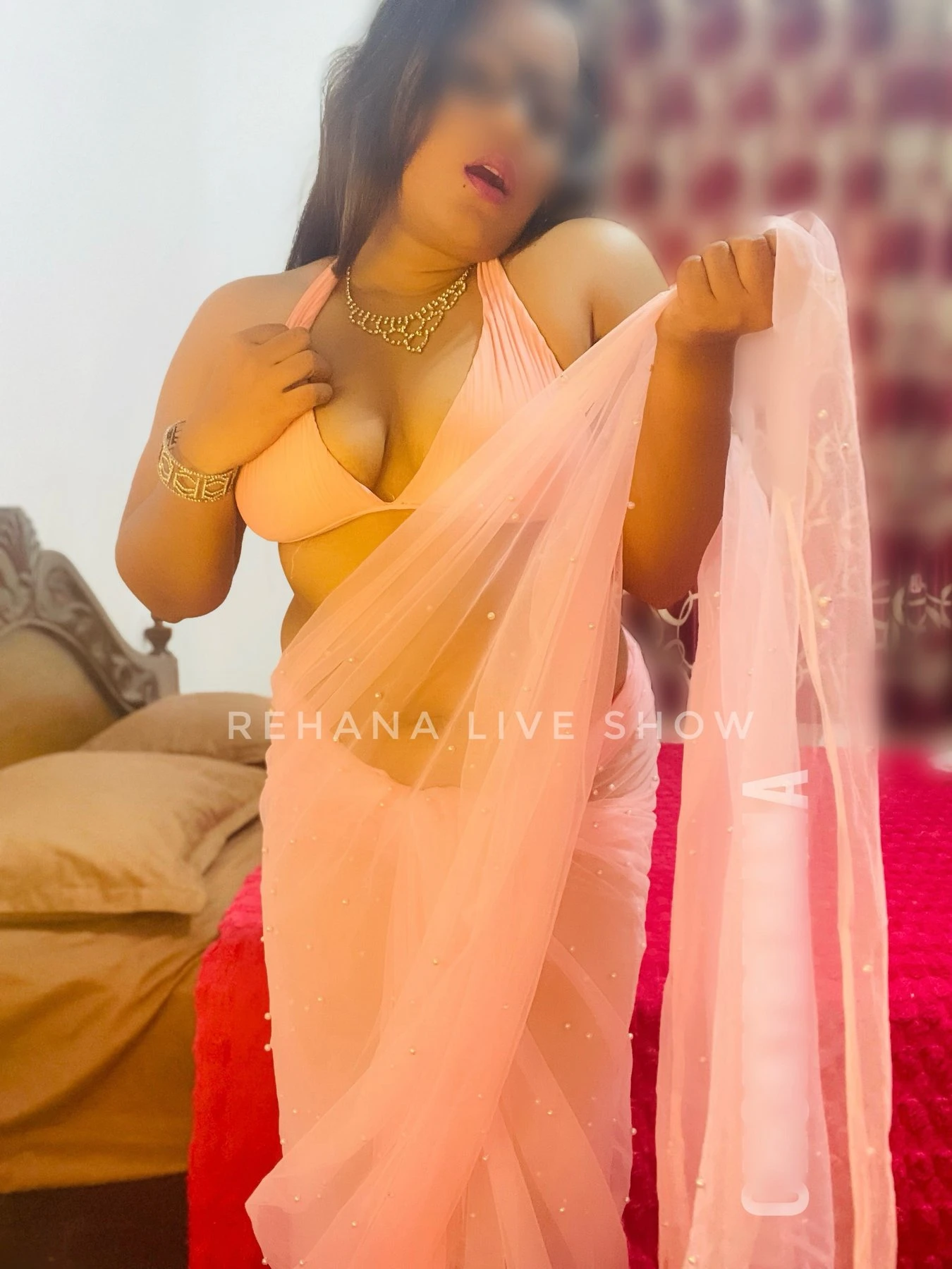 CURVY QUEEN LIVE SHOW – Sri Lankan escort in Colombo — 3 / 31