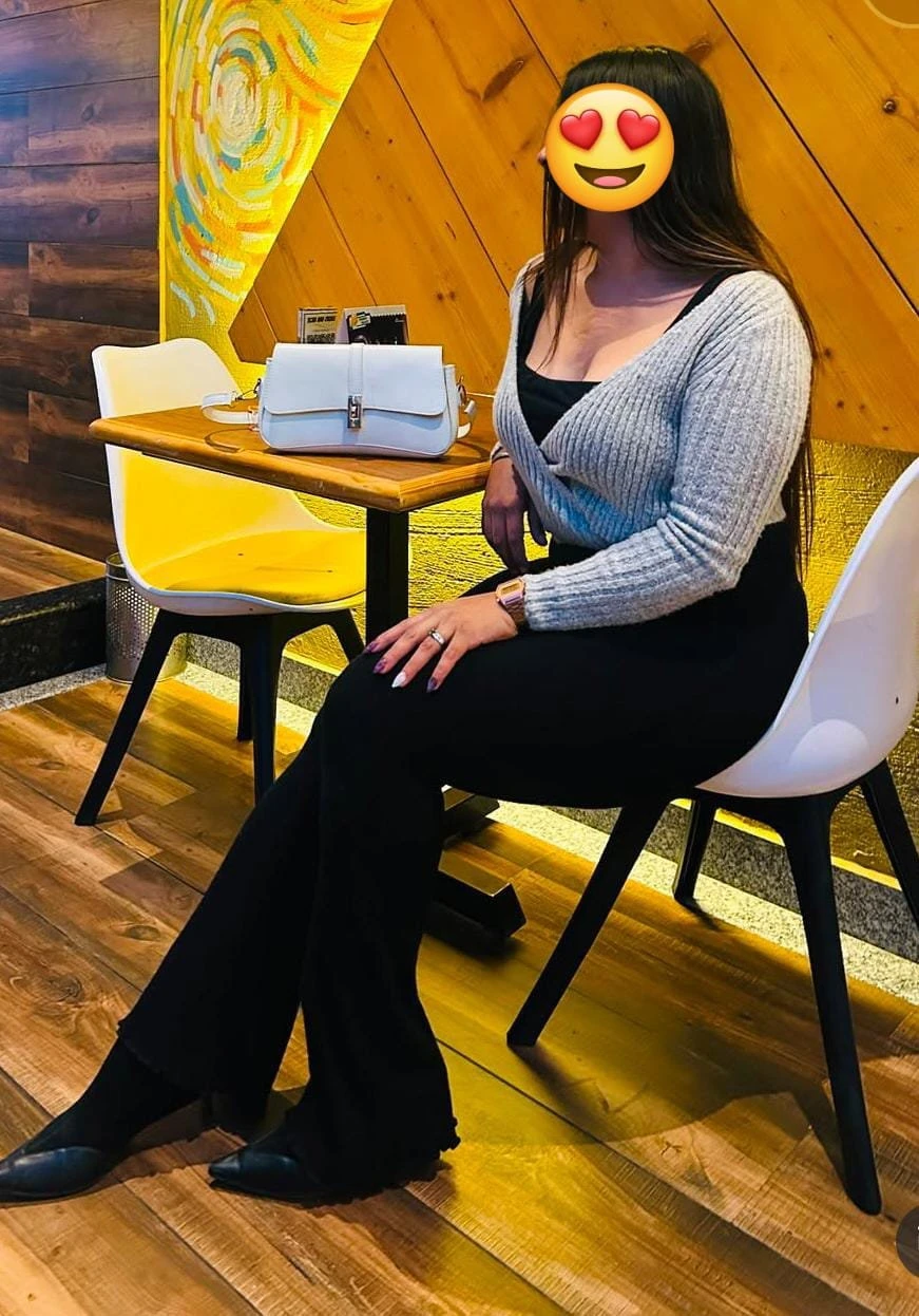 Independent Ritika (CAM & MEET) – Indian escort in Noida — 4 / 10