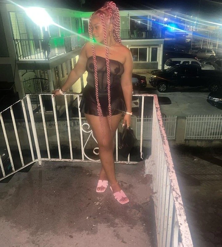 Chloé Clara – Batswana escort in Dehradun, Uttarakhand — 2 / 8
