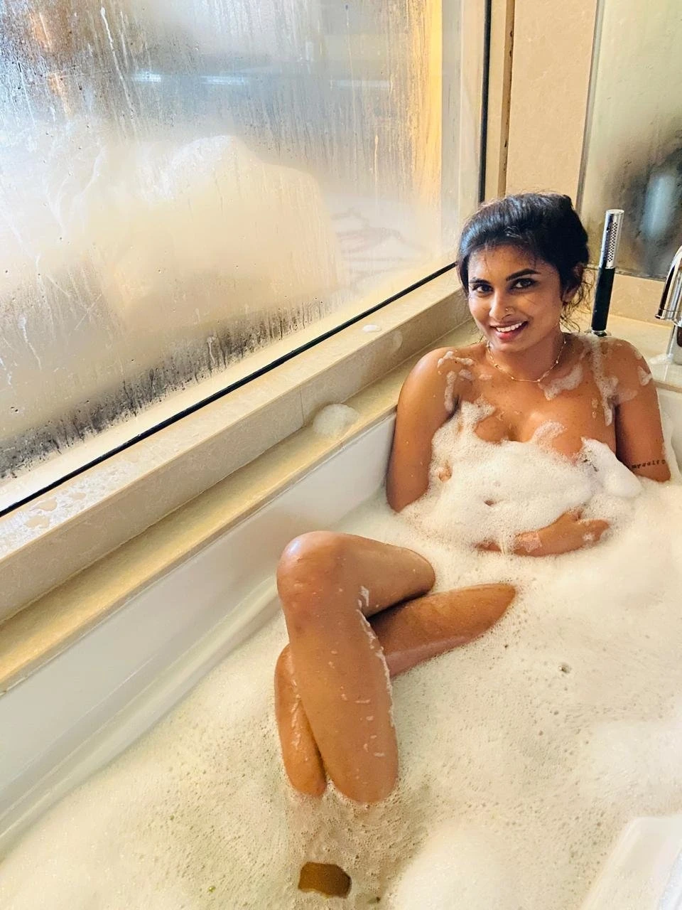 Amadi GEF & CAM – Sri Lankan escort in Colombo — 9 / 27