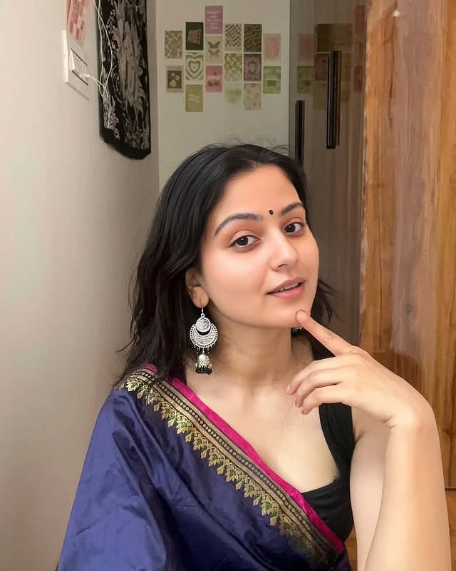 Escort Service Noida – Indian escort in Noida — 4 / 5