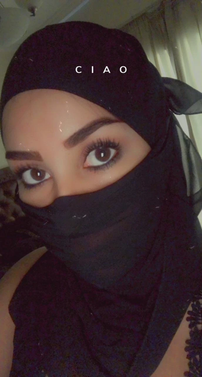 Naina, Queen Arabica Vip Camshow – Lebanese escort in Mumbai — 2 / 6