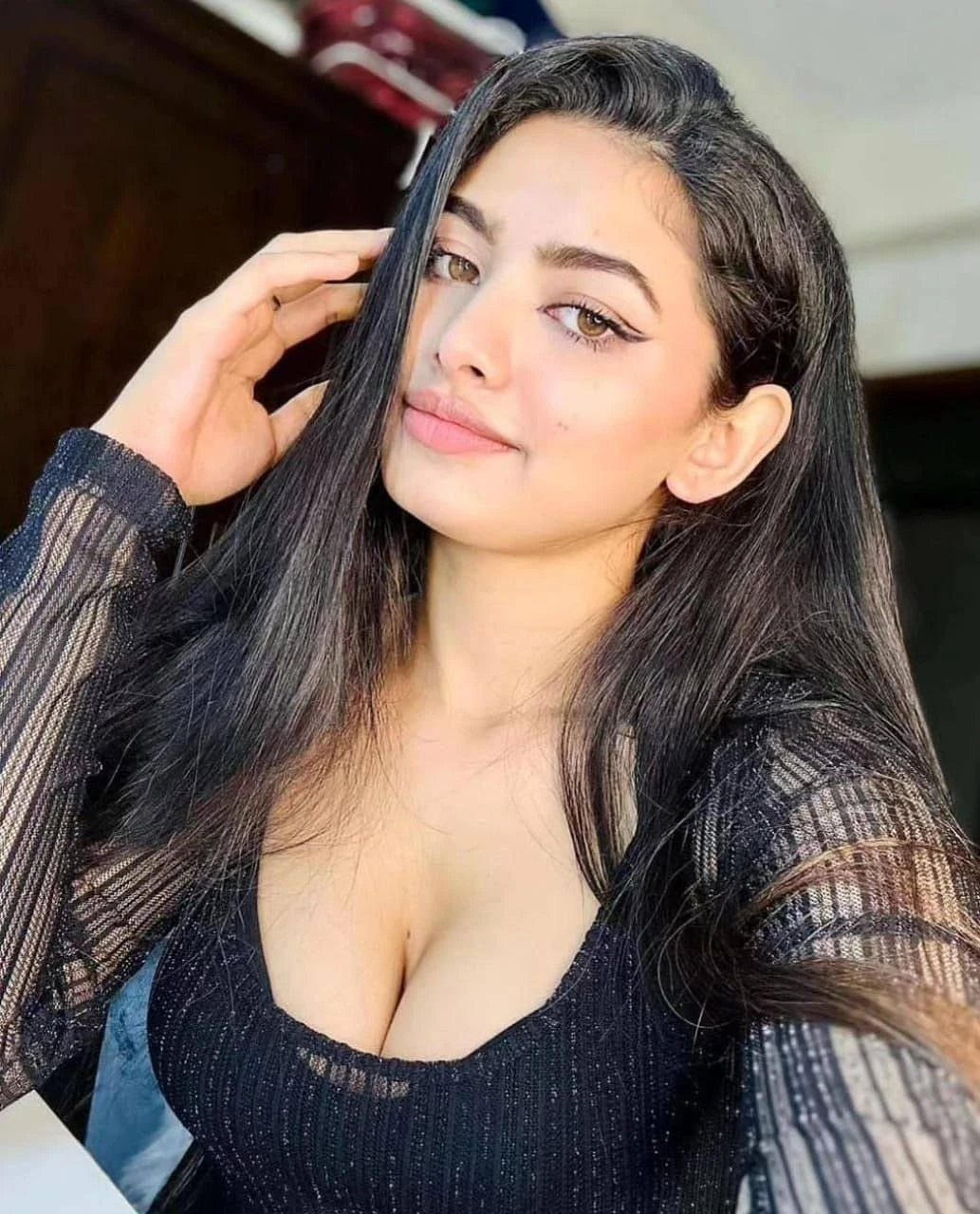 Ishani – escort in Hyderabad — 3 / 9