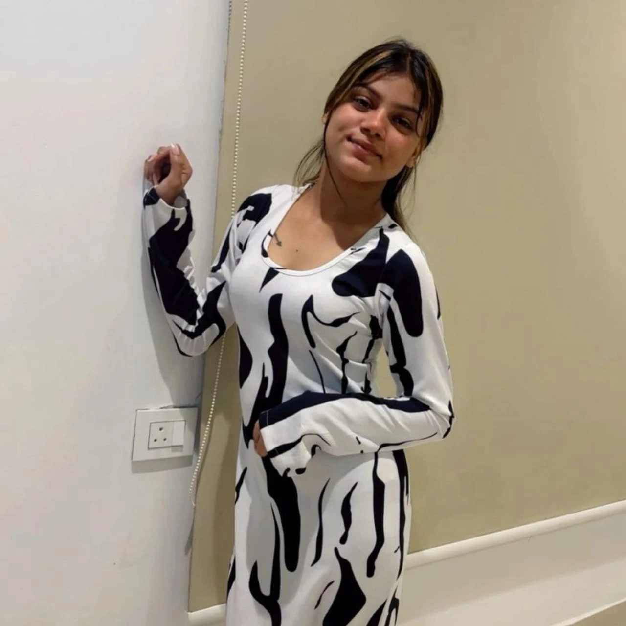 Janvi Sharma – Indian escort in Hyderabad — 2 / 6