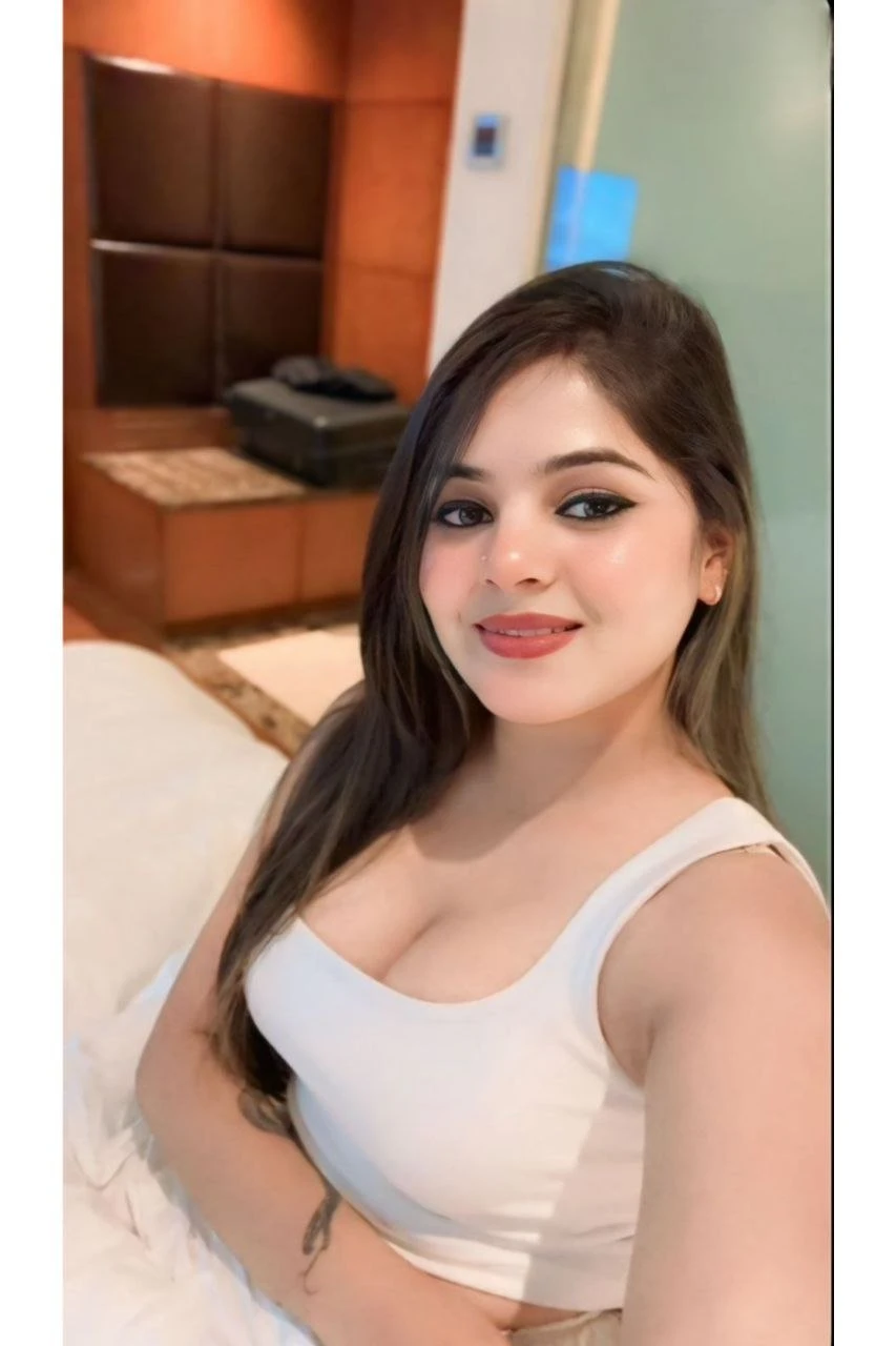 Anushka – escort in Indore — 4 / 5