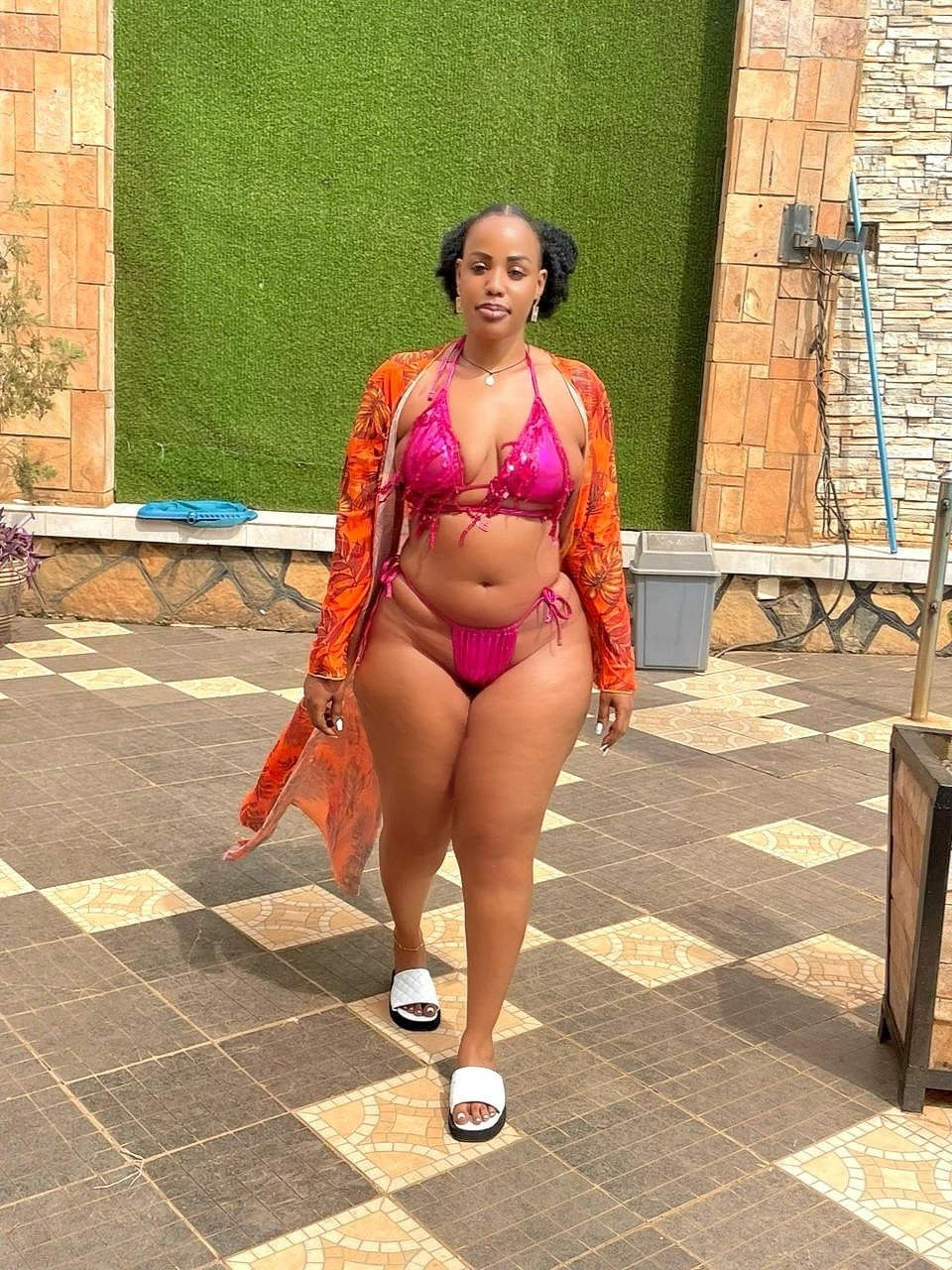 Honey the Squitting Queen – Rwandan escort in Kampala, Escort, Kampala