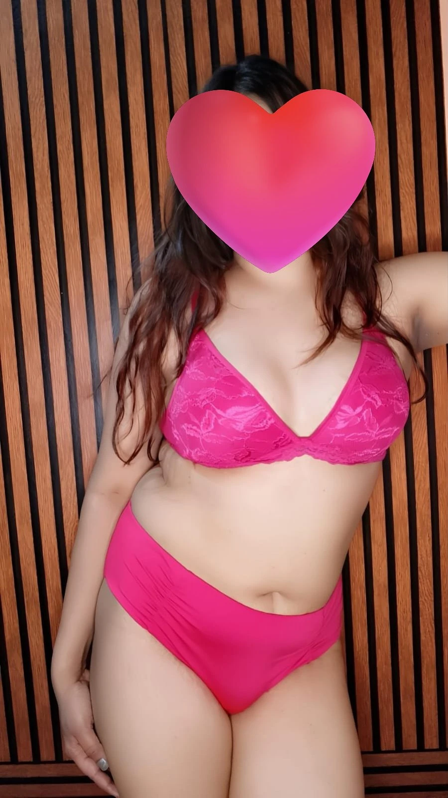 Riya Singh Cam and real only outcall – Indian escort in New Delhi — 9 / 13