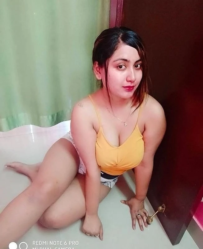 Komal Escort Service – Argentinean escort in Pune — 4 / 5