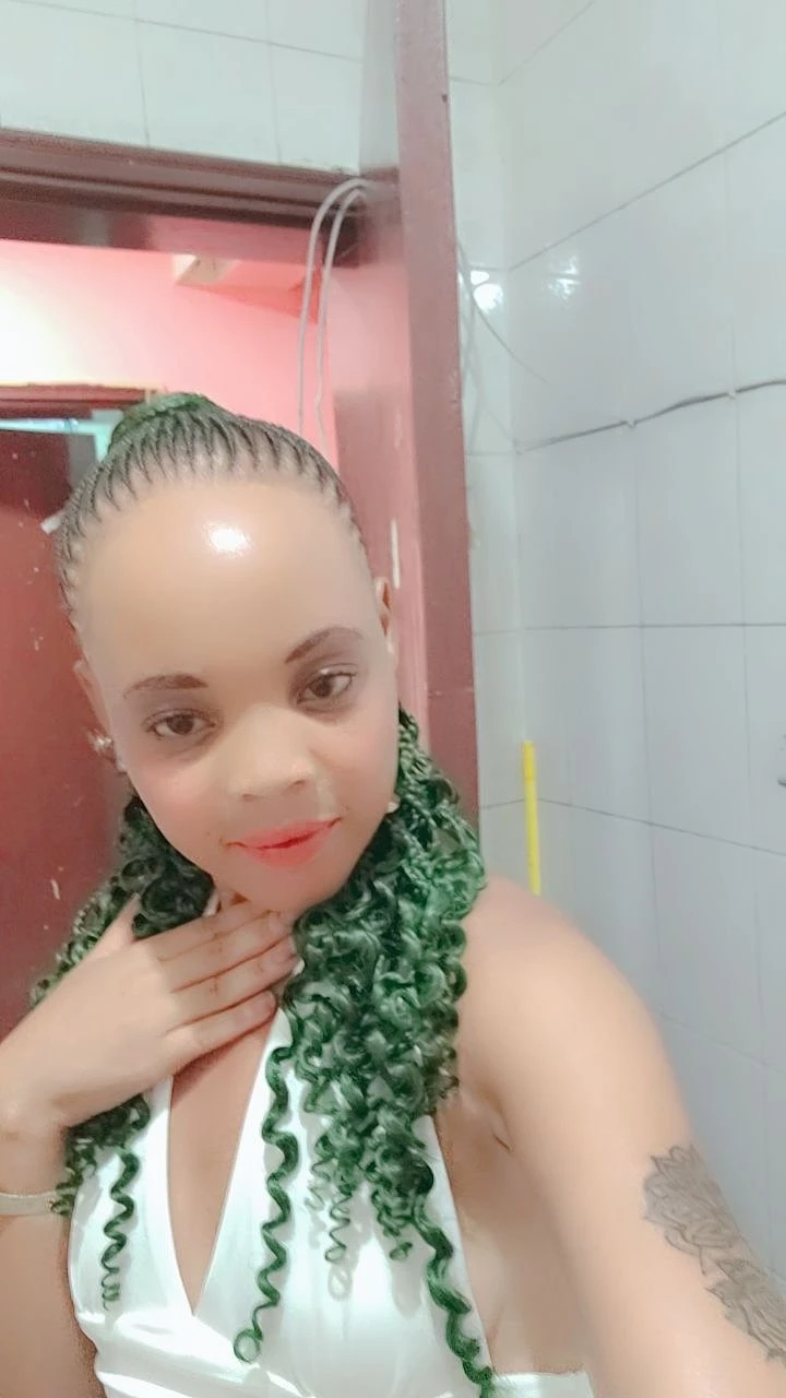 Busty Chocolate Booty Aisha Sexy boobs – South African escort in Mumbai — 2 / 4