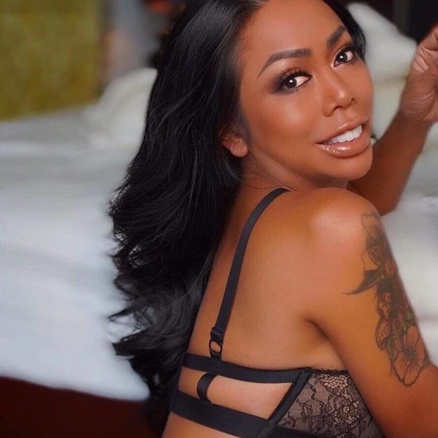 Kelly – Vietnamese escort in Ho Chi Minh City — 8 / 9