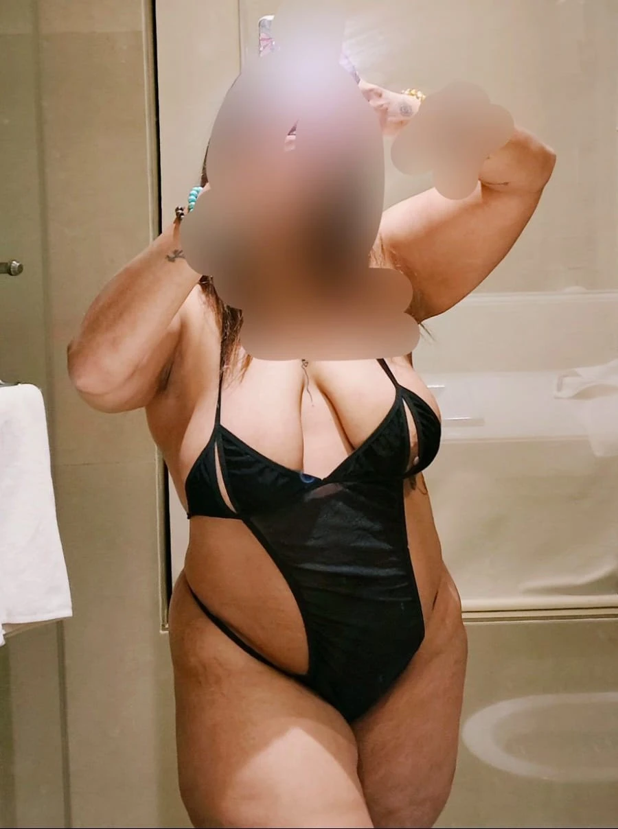 Tania – Indian escort in Mumbai — 4 / 13