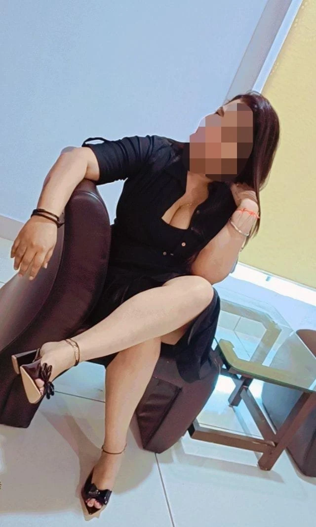 M/s Nancy (Real & Video Session) – Indian escort in New Delhi — 1 / 10