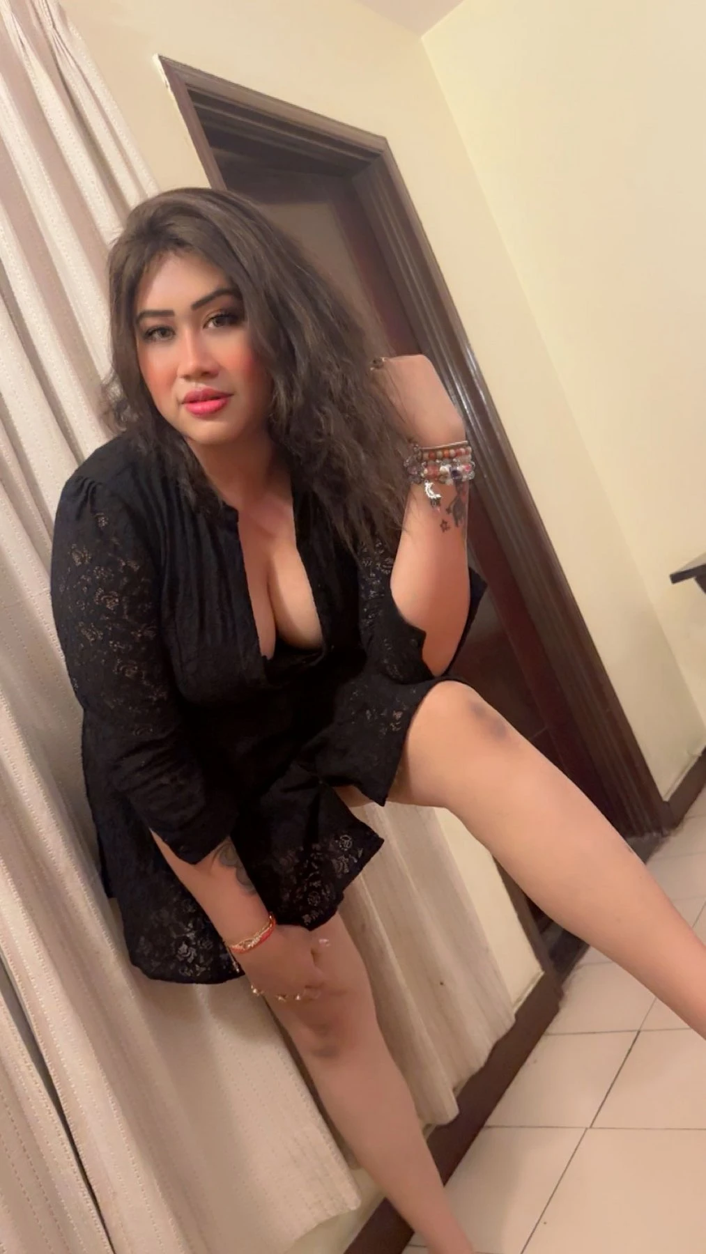 Saloni video service and real meet – Indian escort in Kolkata — 9 / 19