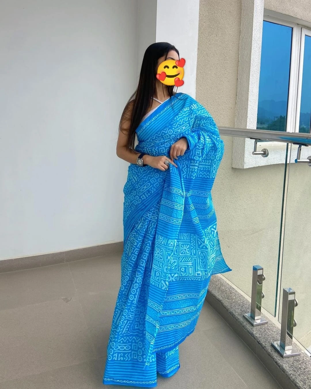 Priya Patel – Indian escort in Mumbai — 3 / 4