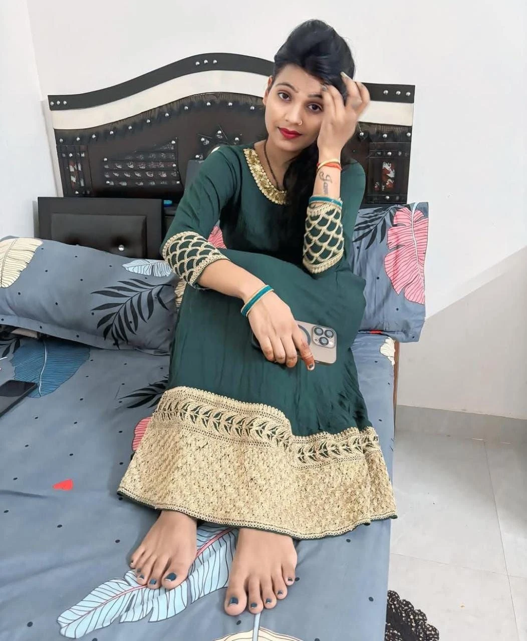Telugu Collegestuff With Sexual Pleasure – Indian escort in Hyderabad — 2 / 3