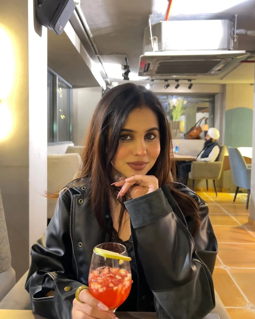 Sakshi – escort in Kochi — 3 / 4