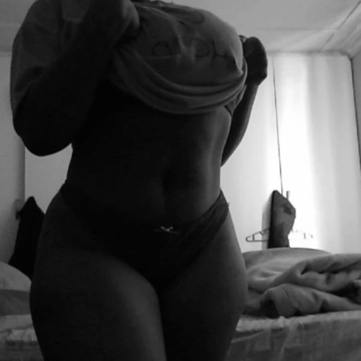 Alluringslut – Namibian escort in Windhoek — 4 / 6