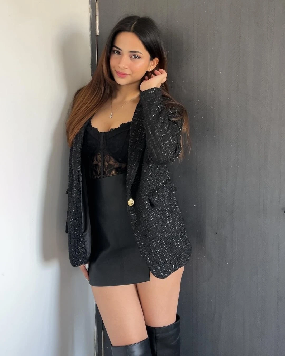 Kavya – Indian escort in Hyderabad — 3 / 4