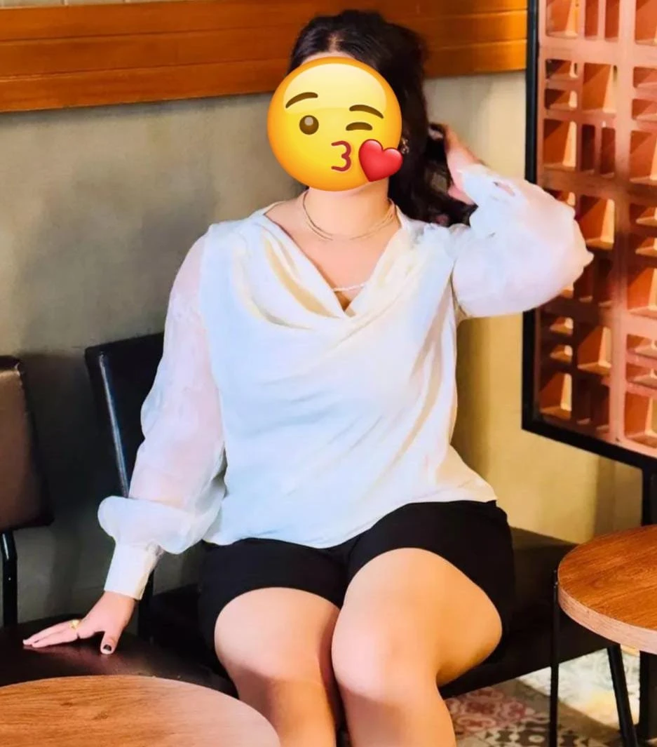 ꧁༒Nikki Real Meet & Cam Session༒꧂ – Indian escort in Pune — 1 / 5