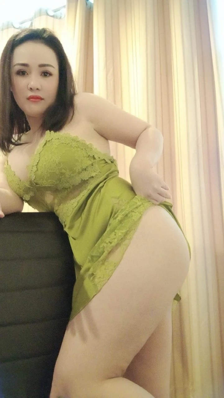Ella – Vietnamese escort in Kathmandu — 2 / 5