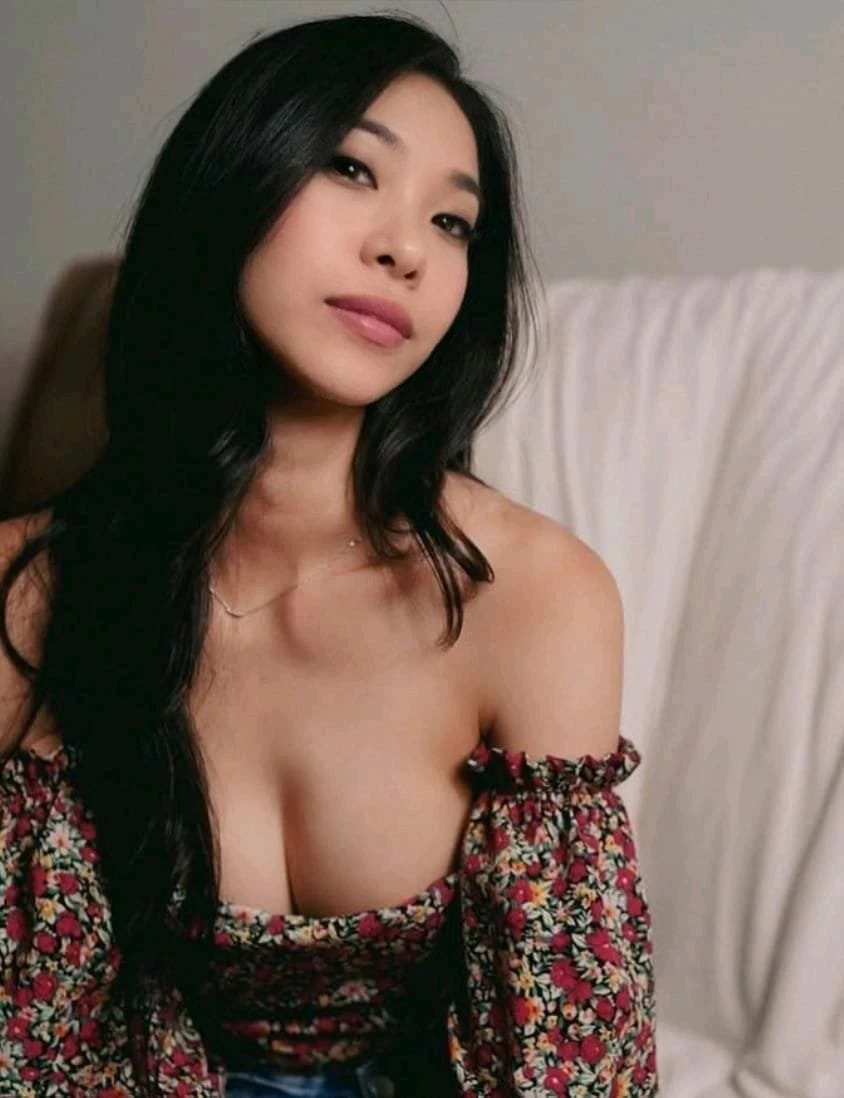 Minh – Vietnamese escort in Oslo — 4 / 10