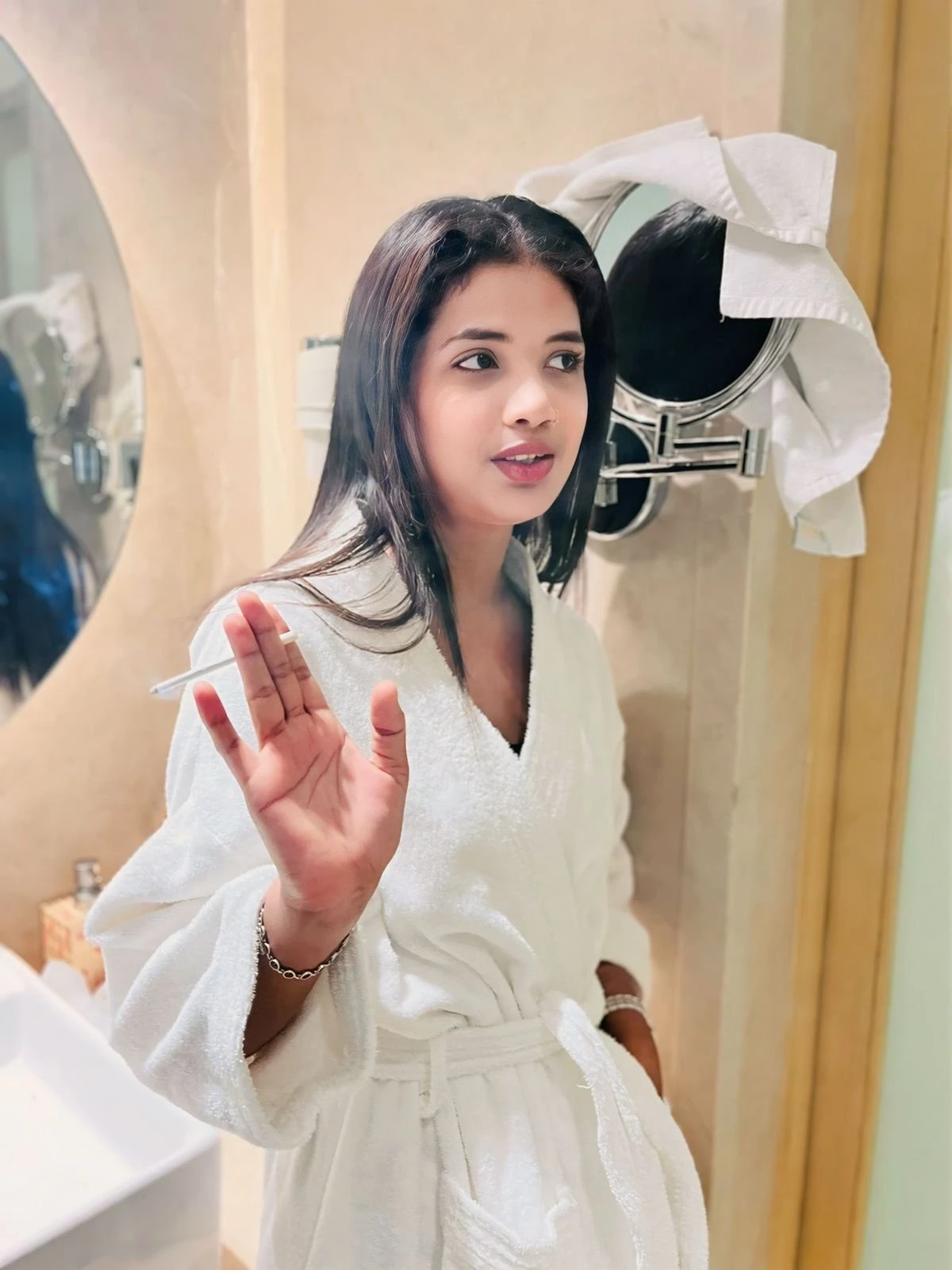 Noor cam show real meet – Indian escort in Hyderabad — 3 / 17