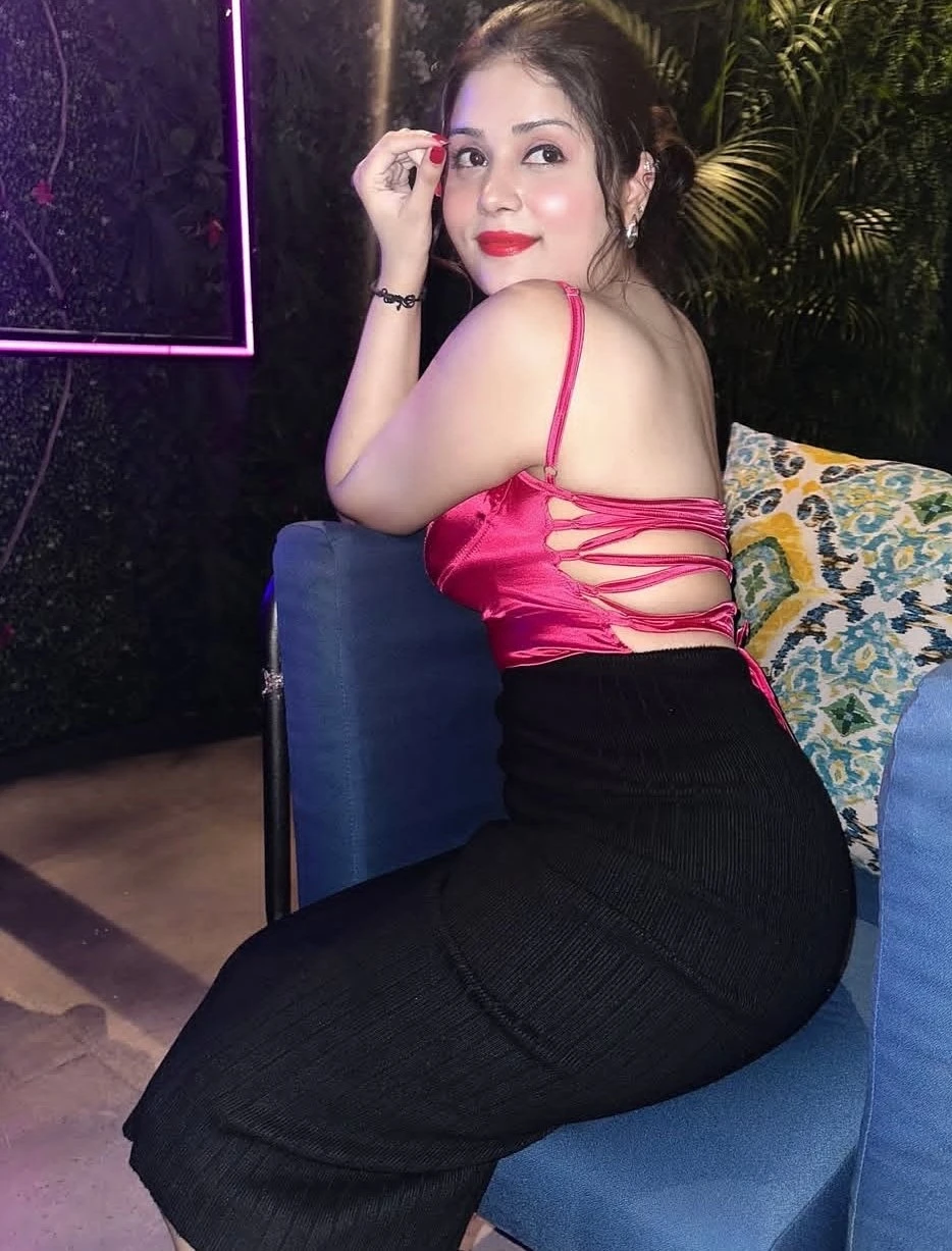 Pallavi – Indian escort in Kochi — 3 / 5