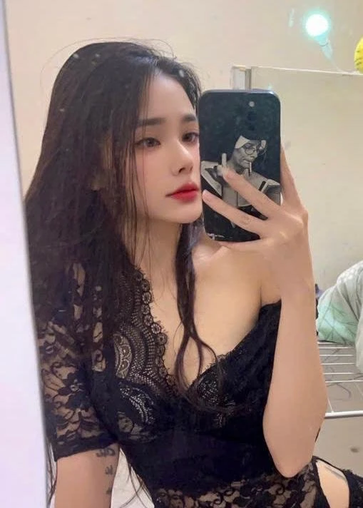 Mochi – South Korean escort in Mumbai — 8 / 9