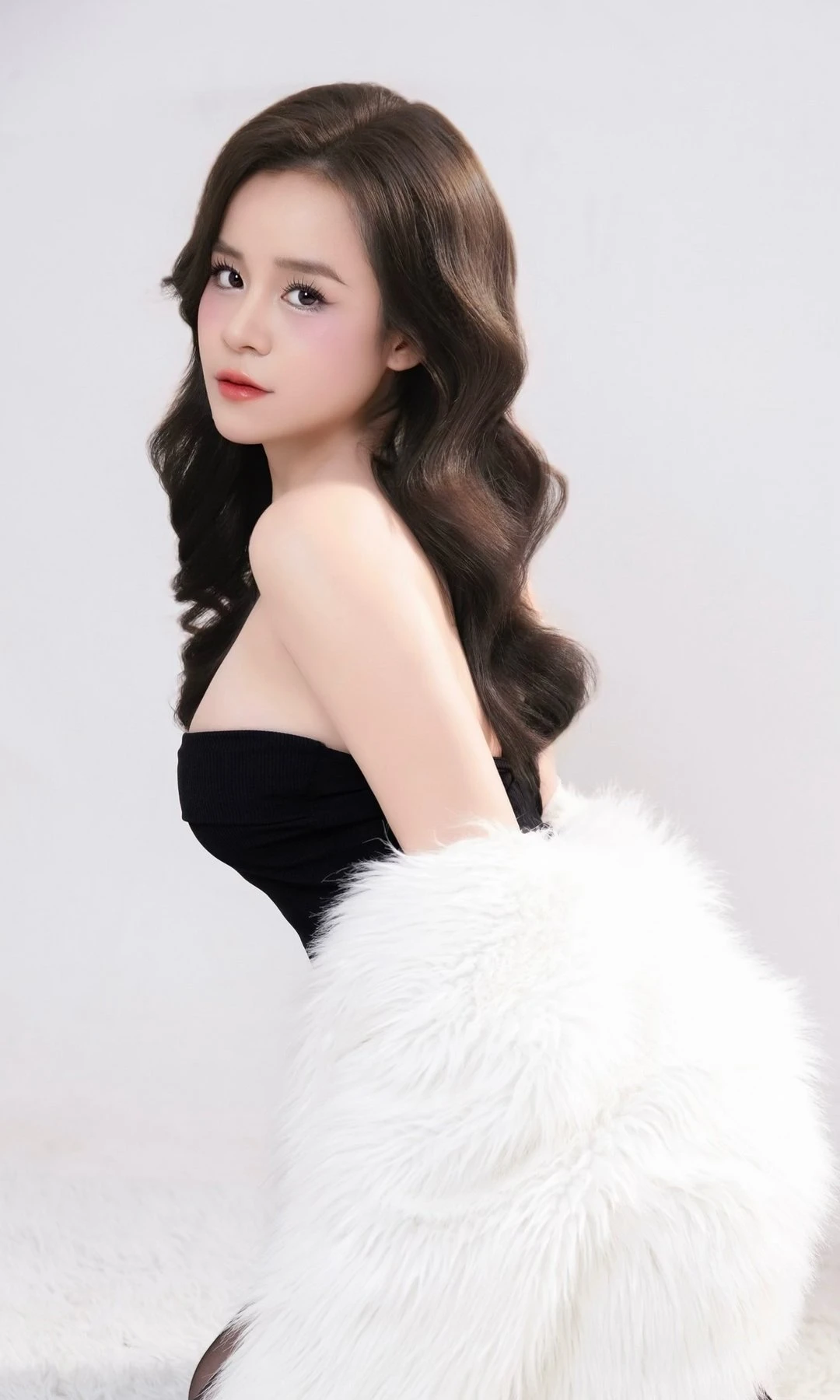 Suri – Vietnamese escort agency in Ho Chi Minh City — 14 / 24