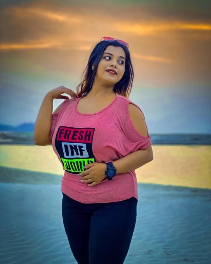 ️ > 𝐎𝐍𝐋𝐘 𝐂𝐀𝐒𝐇 – Indian escort in Hyderabad — 1 / 4