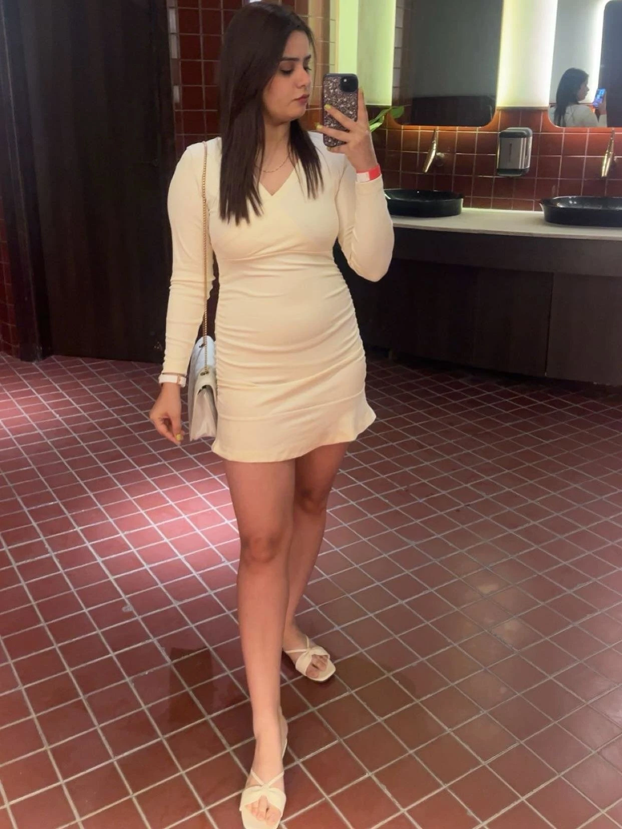 ꧁NO ADVANCE -Direct Pay To Girl In Room꧂ – Indian escort in Noida — 2 / 4