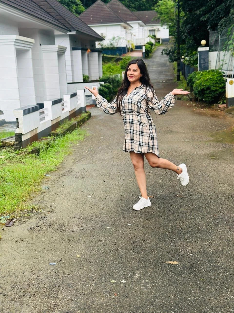 Priya – Indian escort in Hyderabad — 4 / 5