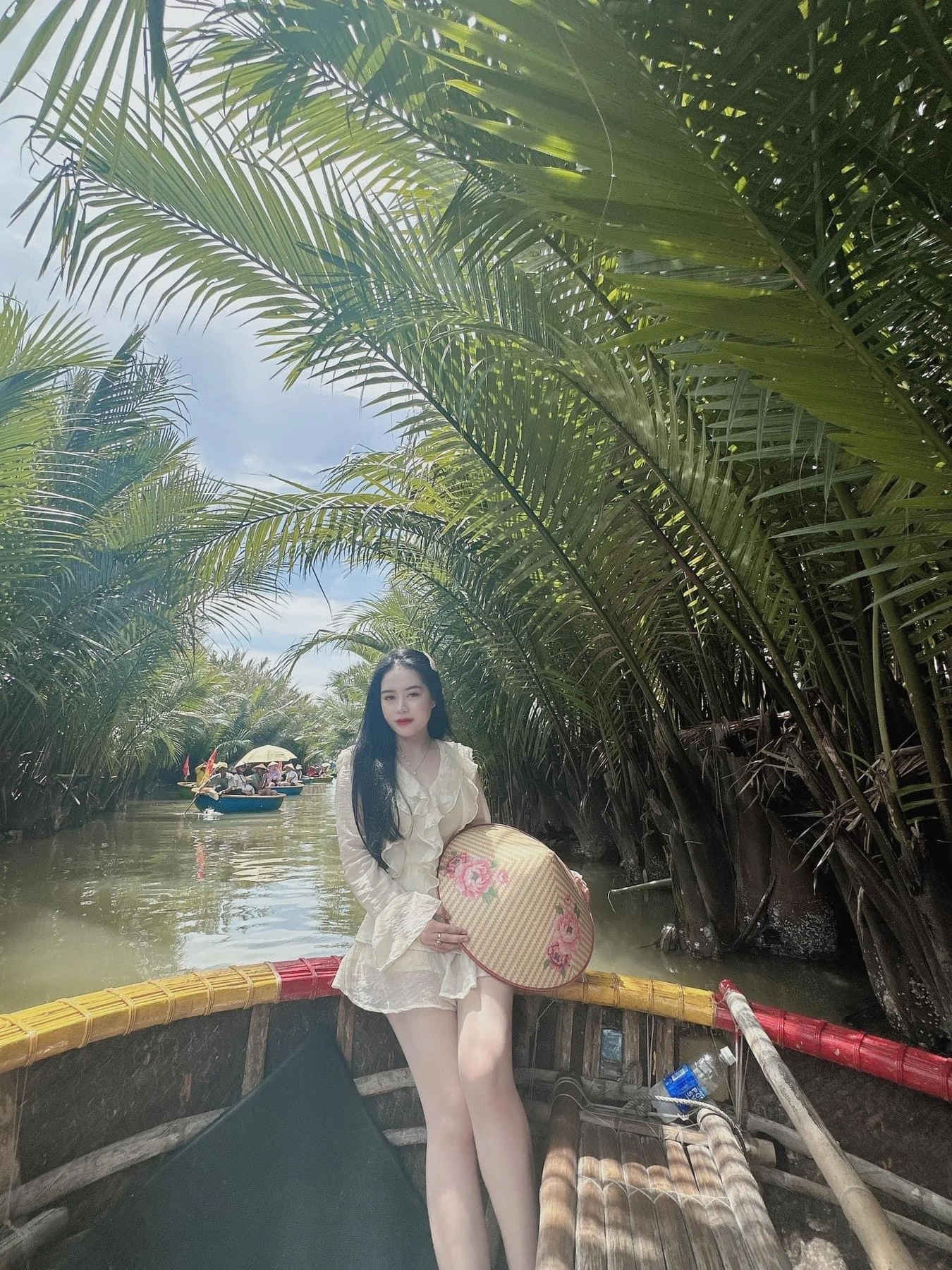 Jenifer – Vietnamese escort in Ho Chi Minh City — 12 / 21