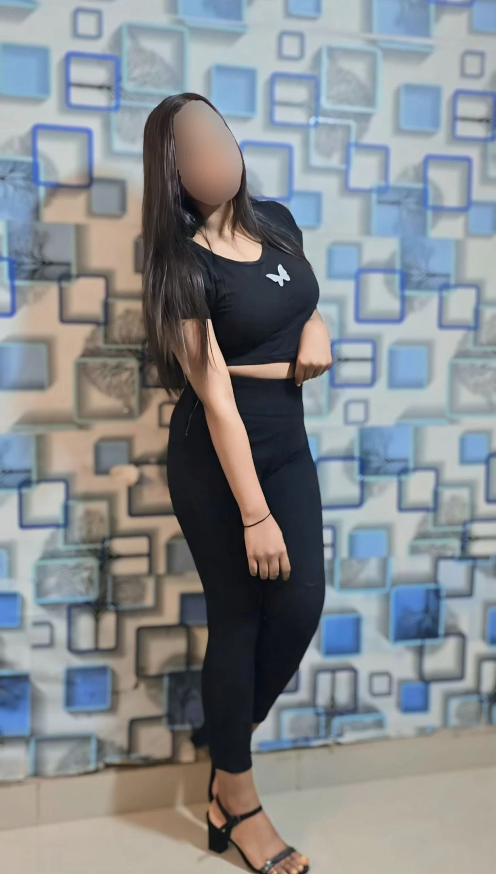 Cam & Real Meet – Indian escort in Hyderabad — 3 / 6