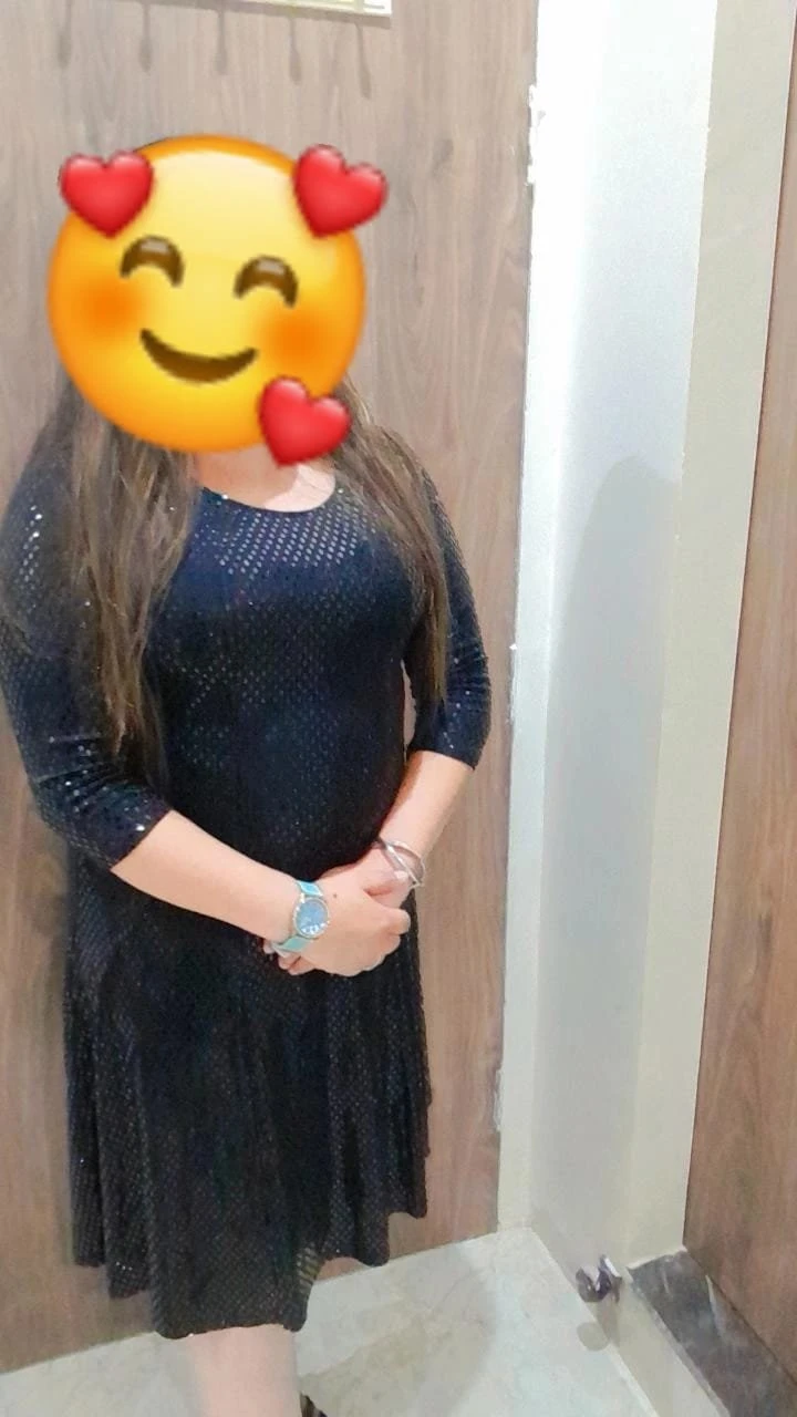 Anjali Cam fun & Real Meet – Indian escort in Gurgaon — 2 / 11
