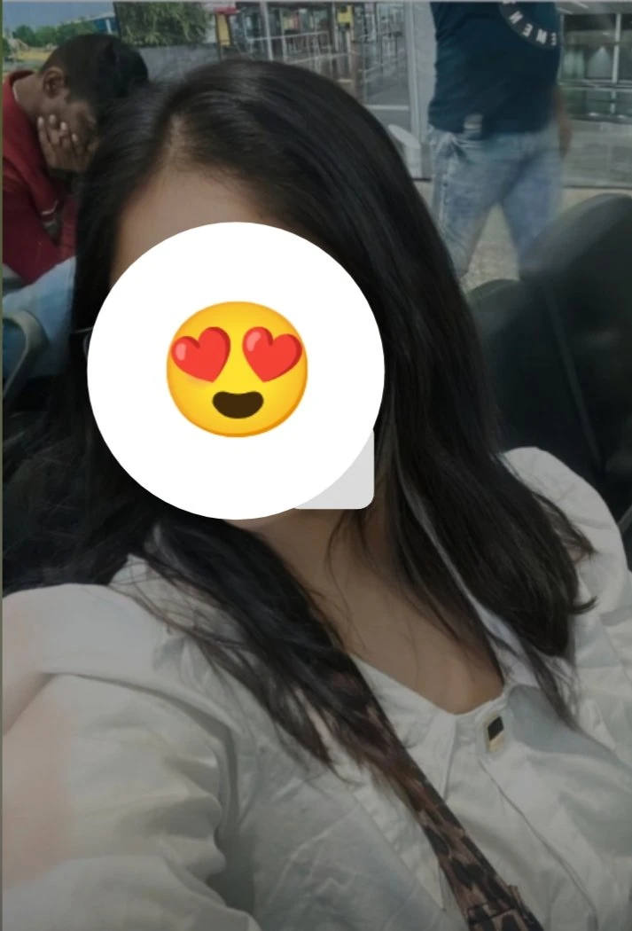 Komal real meet and cam service – Indian escort in New Delhi — 2 / 7