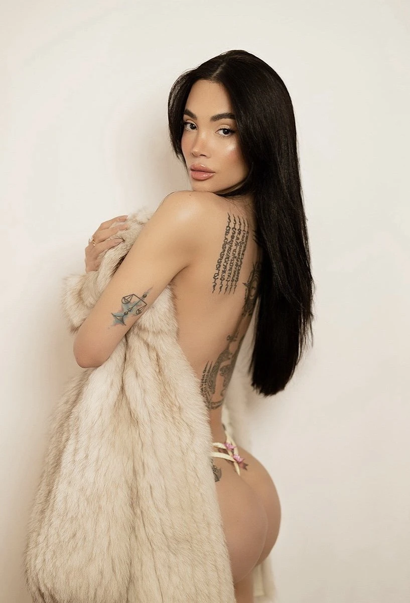 Bia – Brazilian escort in Vilnius — 16 / 29