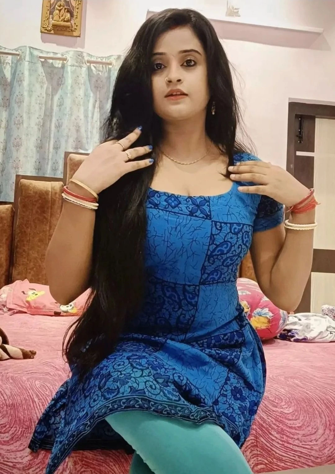 Mahima – Indian escort in Lucknow — 2 / 3