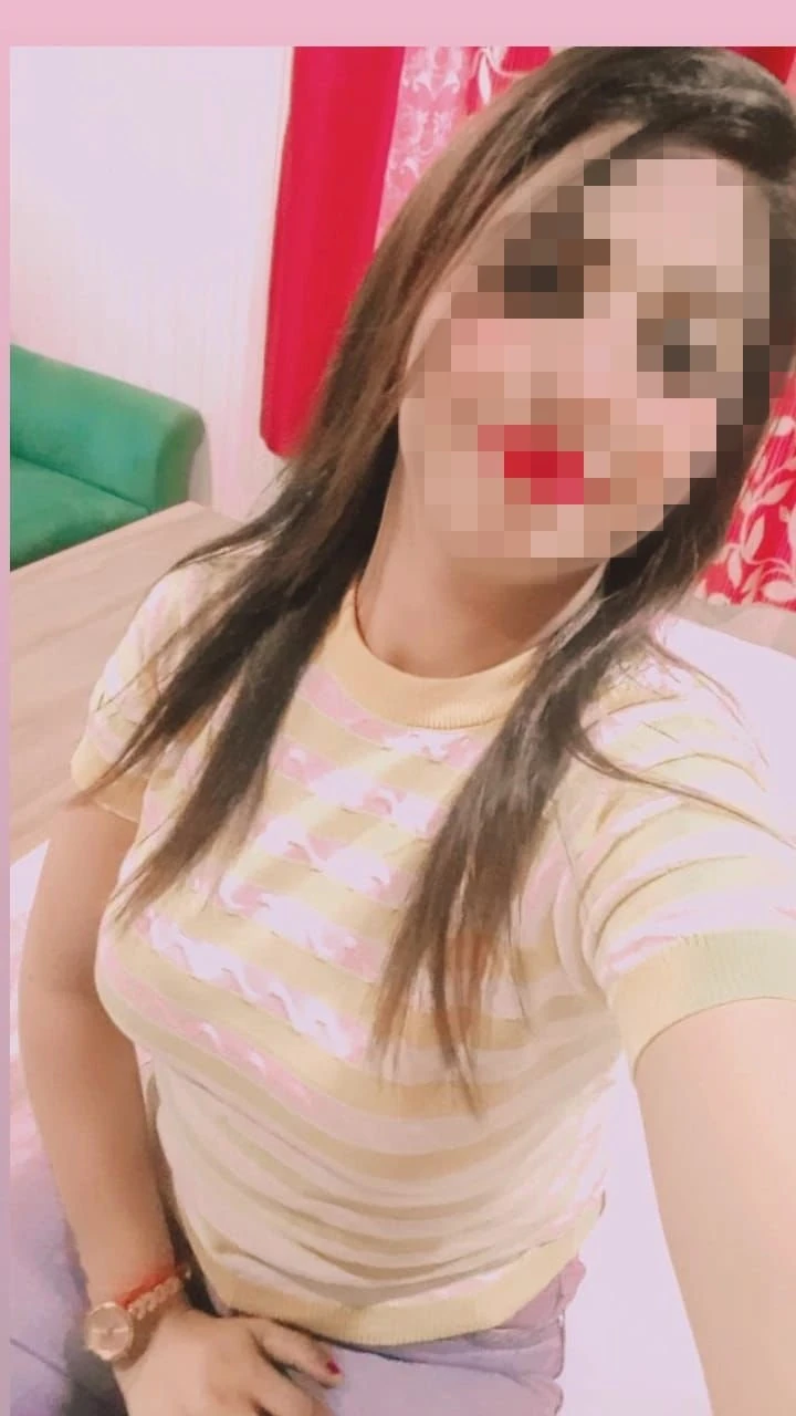 Ragini available for real meets – Indian escort in Kolkata — 3 / 4