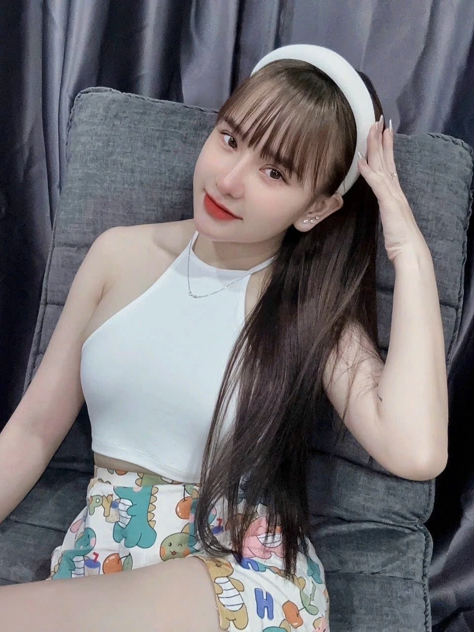Meow – Vietnamese escort in Ho Chi Minh City — 2 / 6